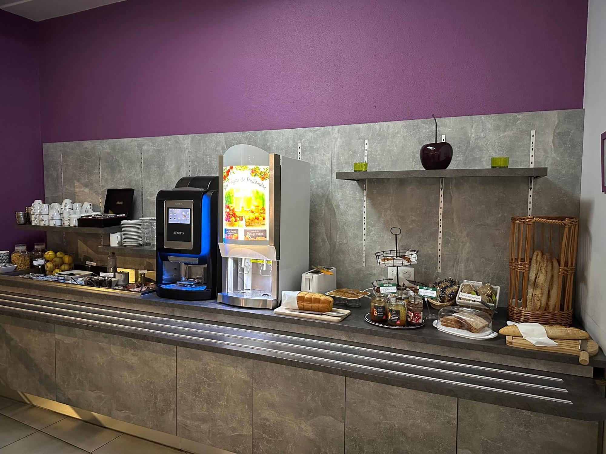 Brit Hotel Confort Nevers Centre Gare 외부 사진